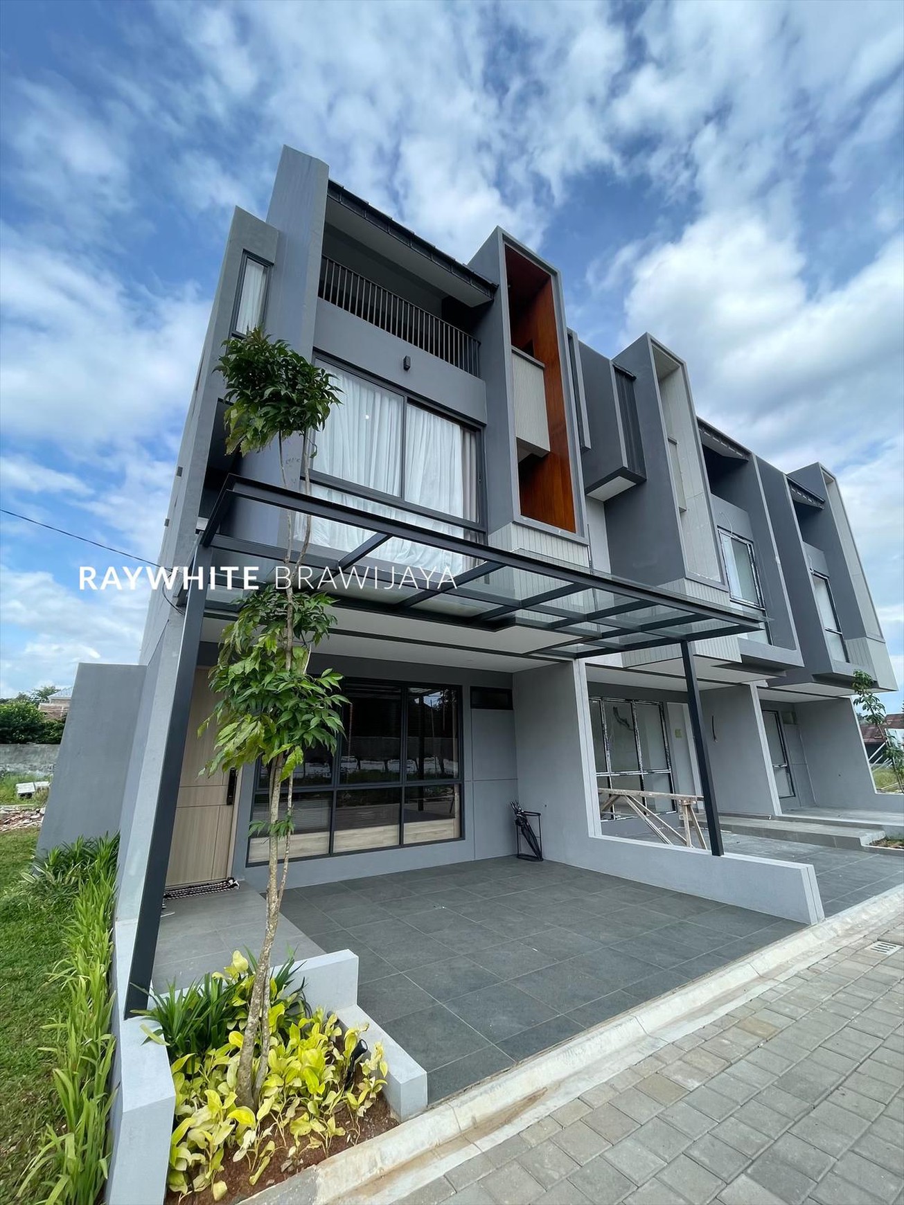 Townhouse Modern Minimalis Area Cilandak Lokasi Strategis