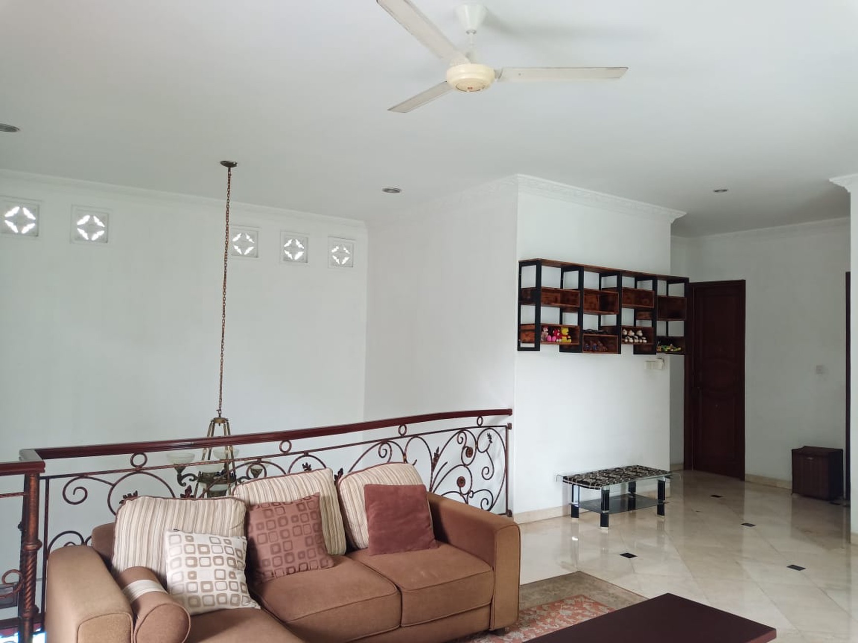 Dijual Rumah Cantik Dalam Perumahan Buncit Indah, Pejaten Barat