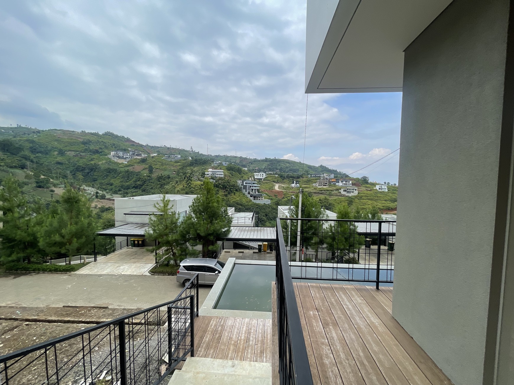 Rumah Dengan Kolam Renang di Dago Village Cocok Untuk Villa