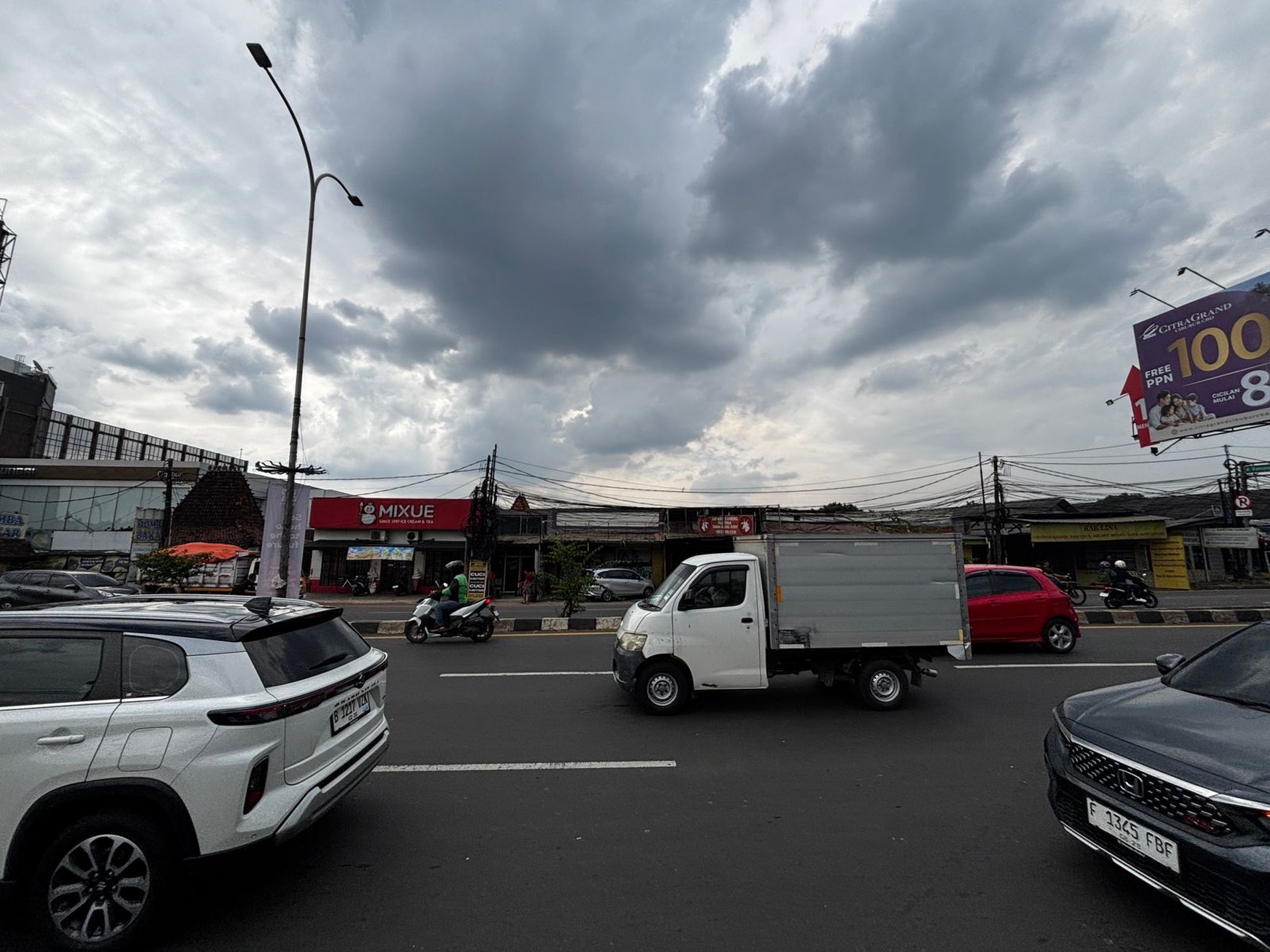For sale Tanah Komersial lokasi Strategis Pinggir Jalan Raya Transyogi Cibubur Dekat Pintu Toll Jatikarya