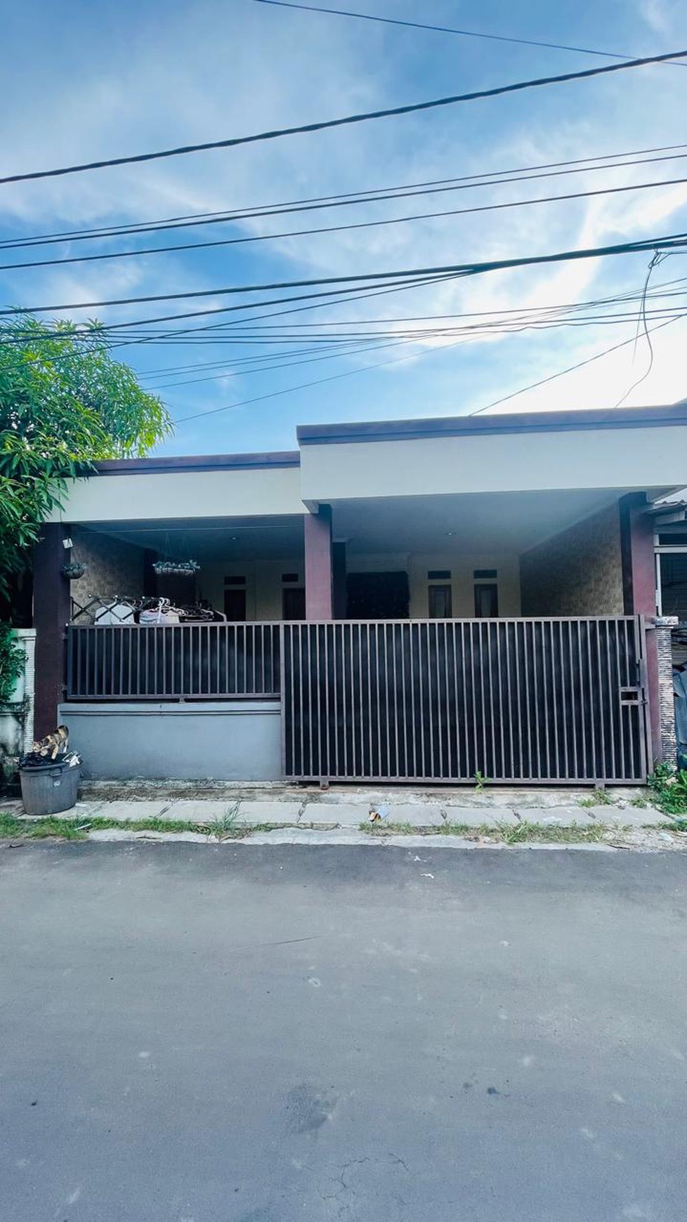 Rumah rapi siap huni di Villa Pamulang