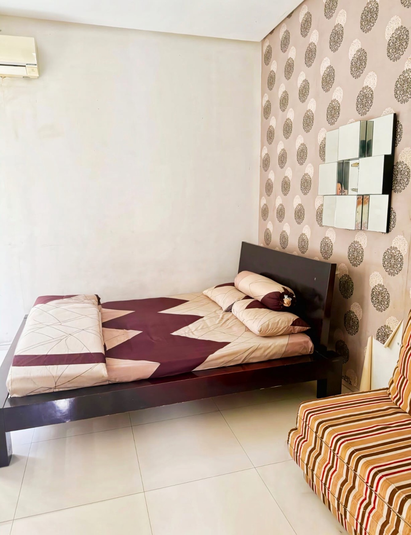 Rumah siap huni,ada pool di Bintaro Jaya 9