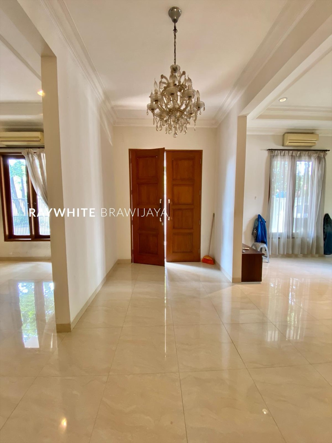 Rumah Siap Huni Dalam Kompleks Elit Area Patra Kuningan