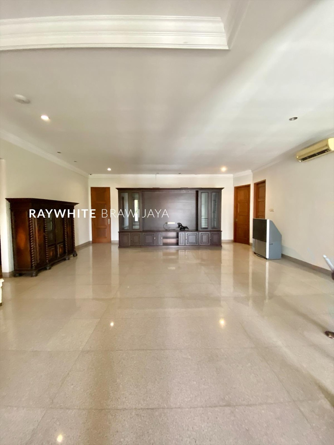 Rumah Siap Huni Dalam Kompleks Elit Area Patra Kuningan