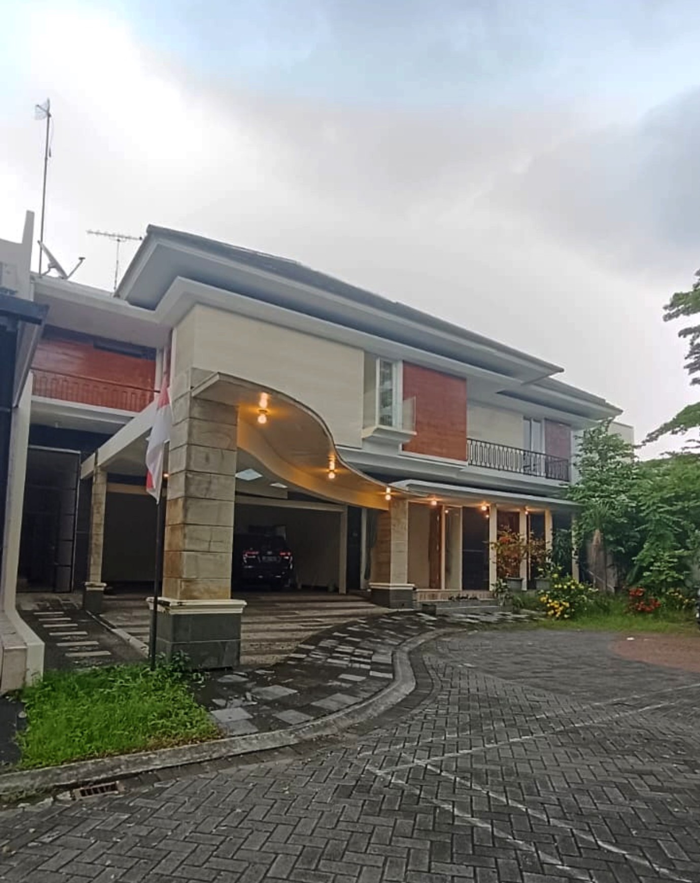 Rumah Mewah Di Perumahan Premium Citra Grand Mutiara