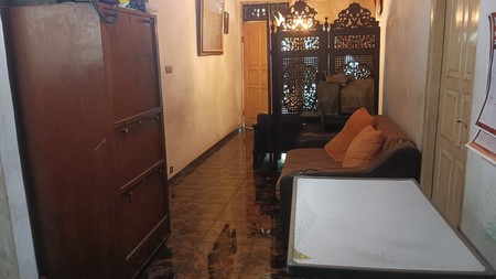 Rumah Minimalis Desain Klasik di Menteng Dalam