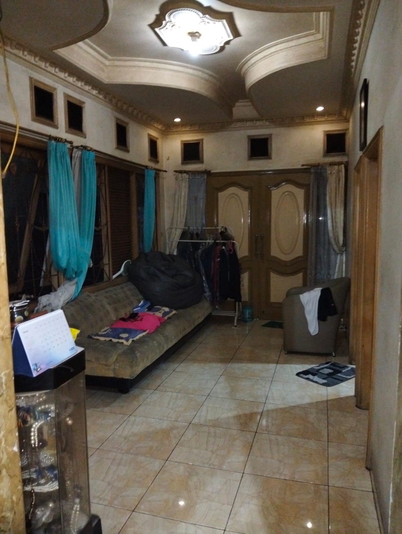 Rumah 2 lantai cibubur lokasi sangat strategis dijual cepat 