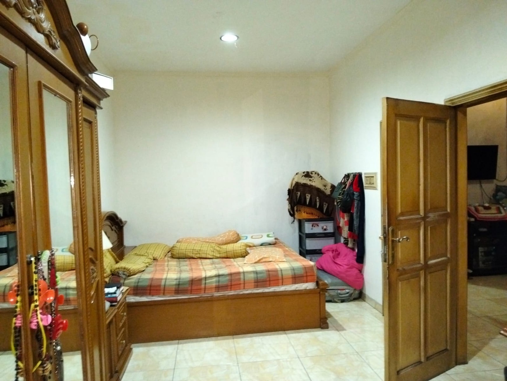 Rumah 2 lantai cibubur lokasi sangat strategis dijual cepat 