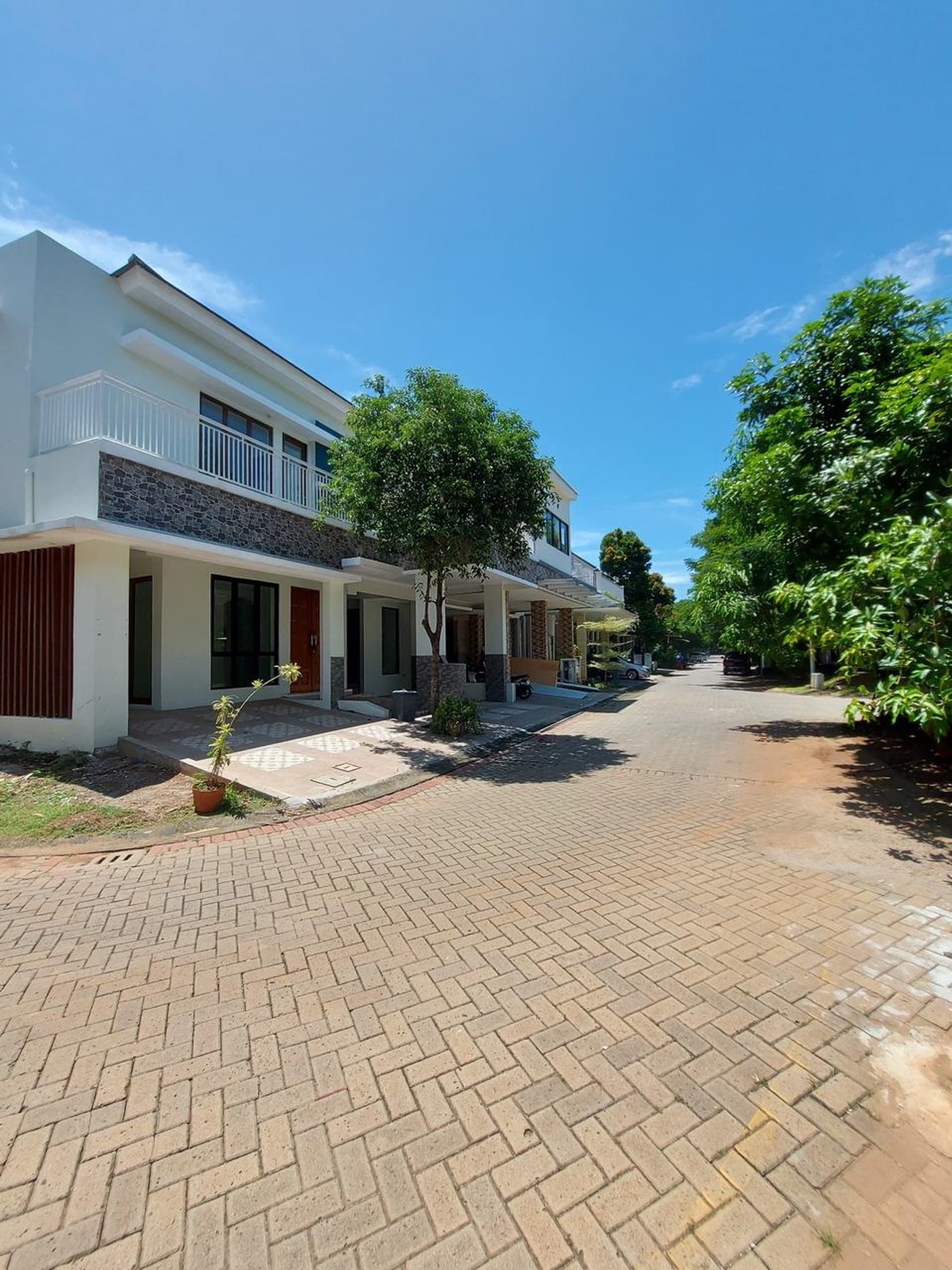 Rumah bagus, Rapi dan Nyaman dalam Cluster di Bintaro Sektor 9