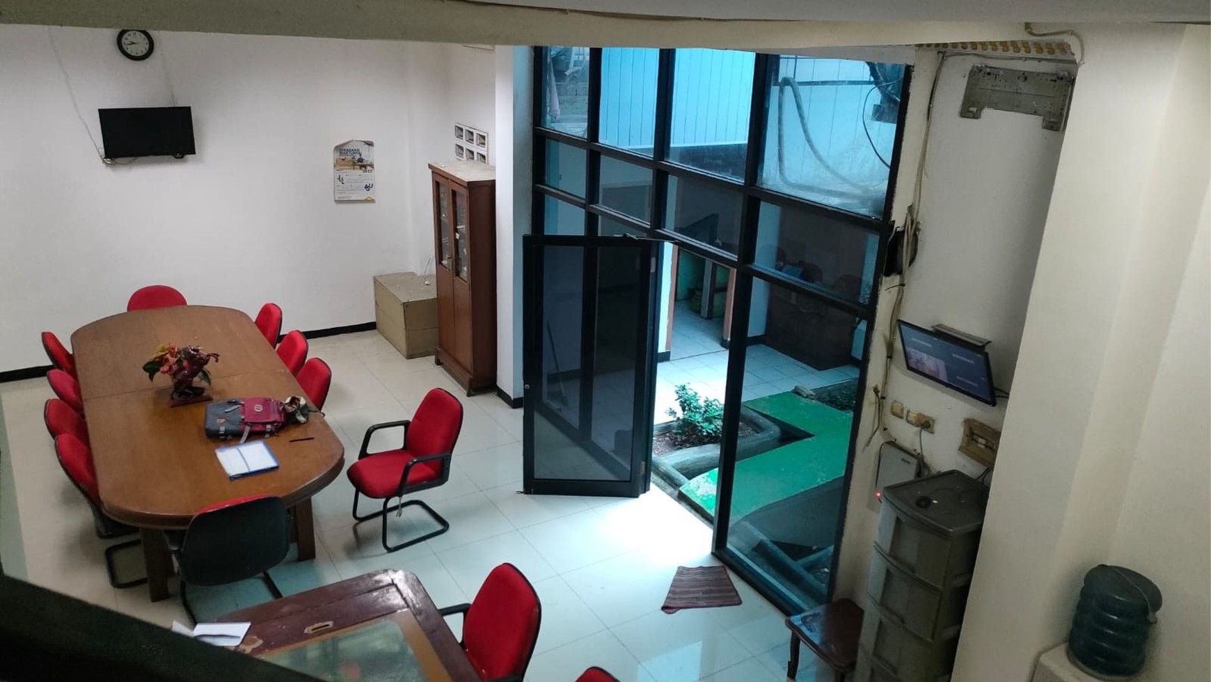 Rumah Semi Kantor di Daerah Monumen Pancasila Pinggir Jalan Utama