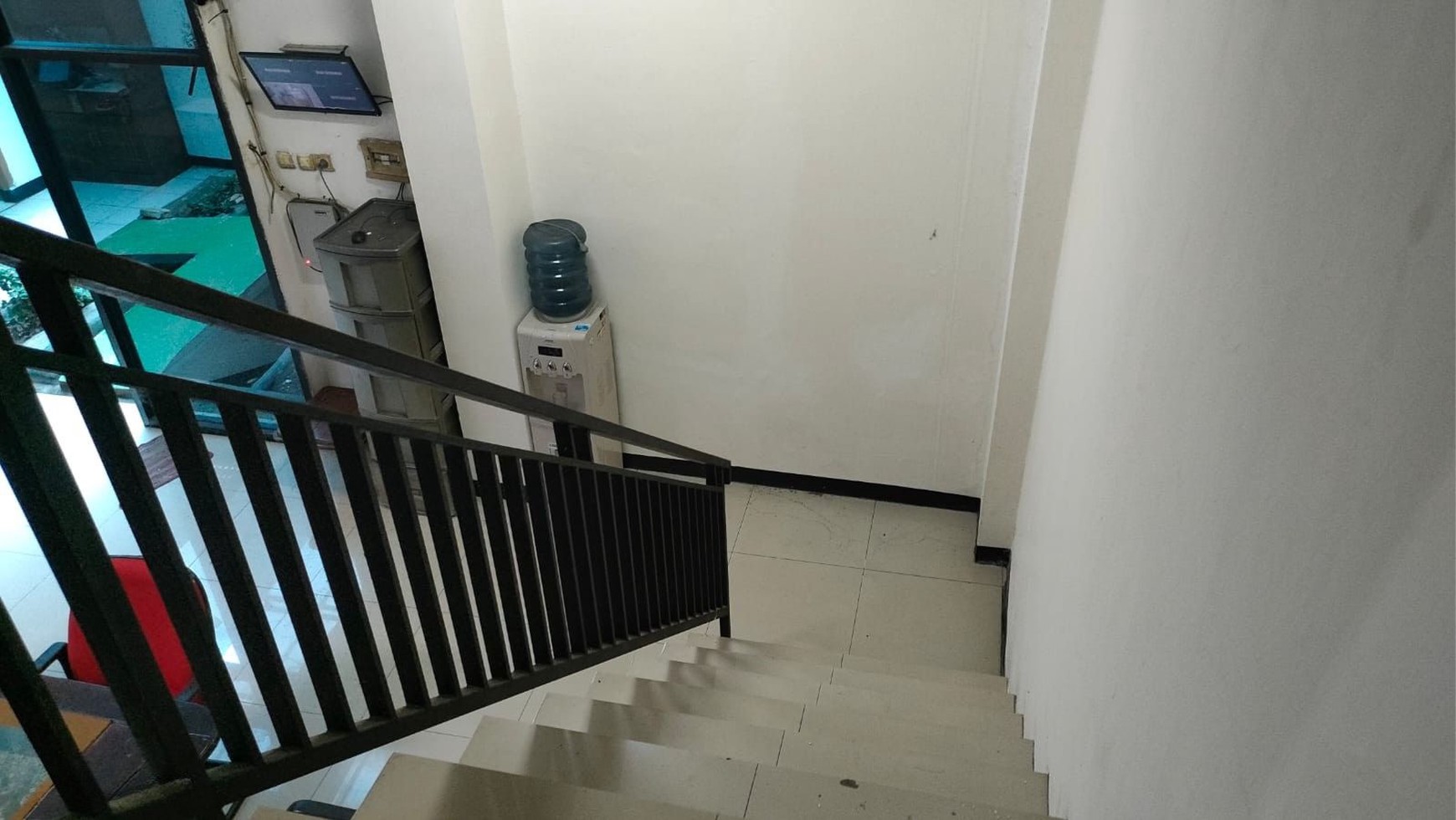 Rumah Semi Kantor di Daerah Monumen Pancasila Pinggir Jalan Utama