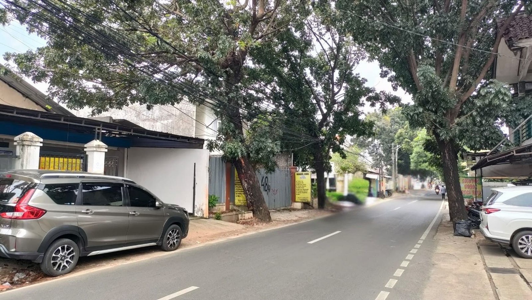 Rumah Semi Kantor di Daerah Monumen Pancasila Pinggir Jalan Utama