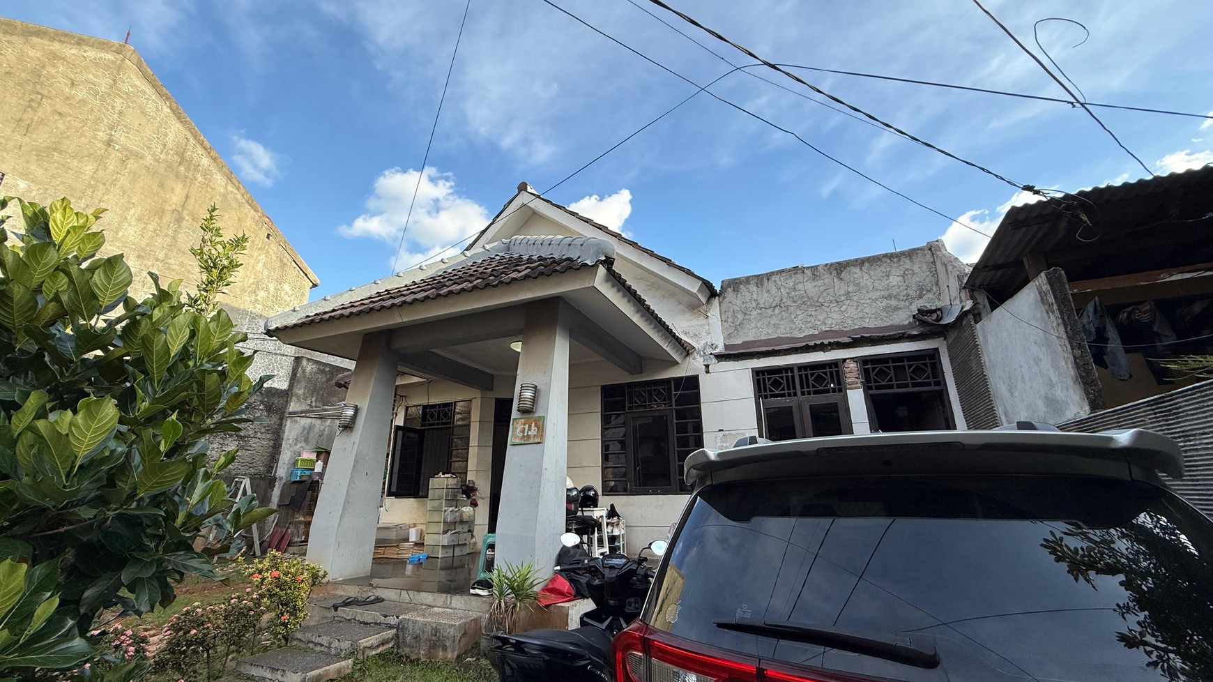 Available for sale Rumah dalam komplek Taman Bougenville Estate, Pondok Gede