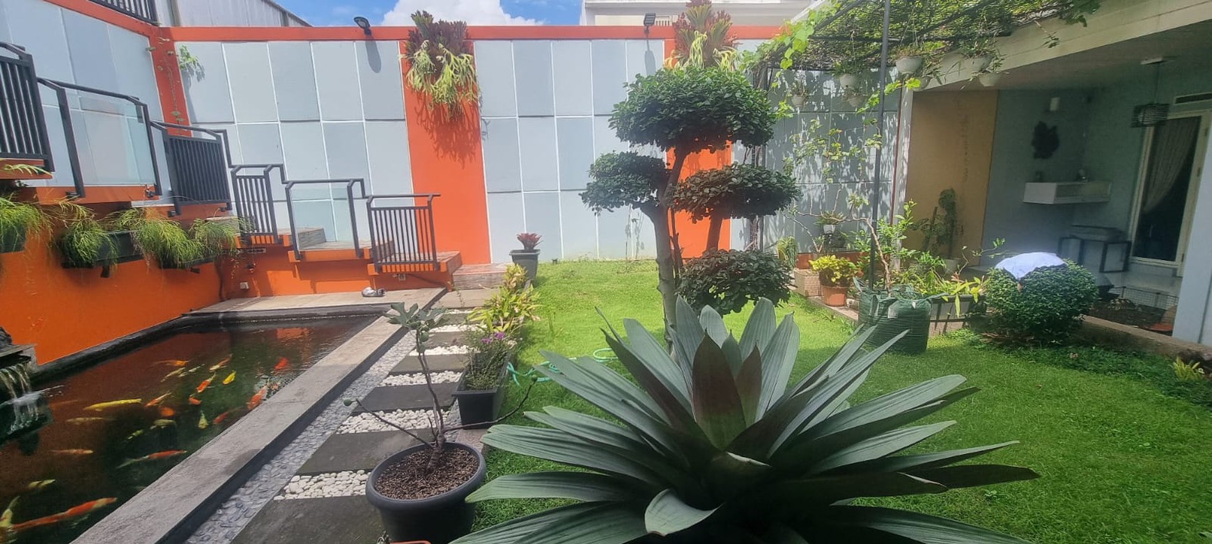 Rumah Lux di Tatar Mayang Padmi, Kota Baru Parahyangan