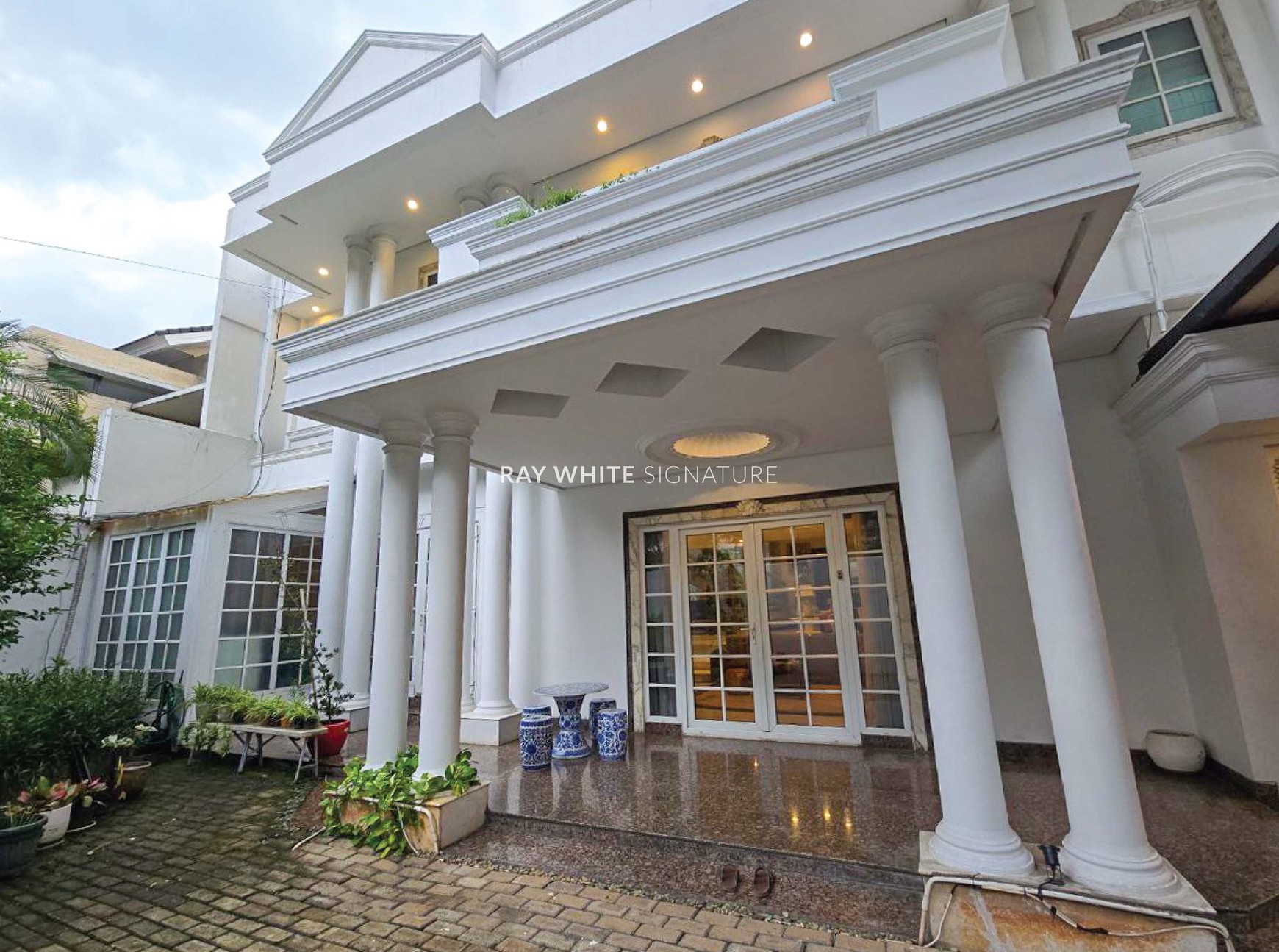 Rumah Mewah Lokasi Elite di Karang Asem Utara Kuningan