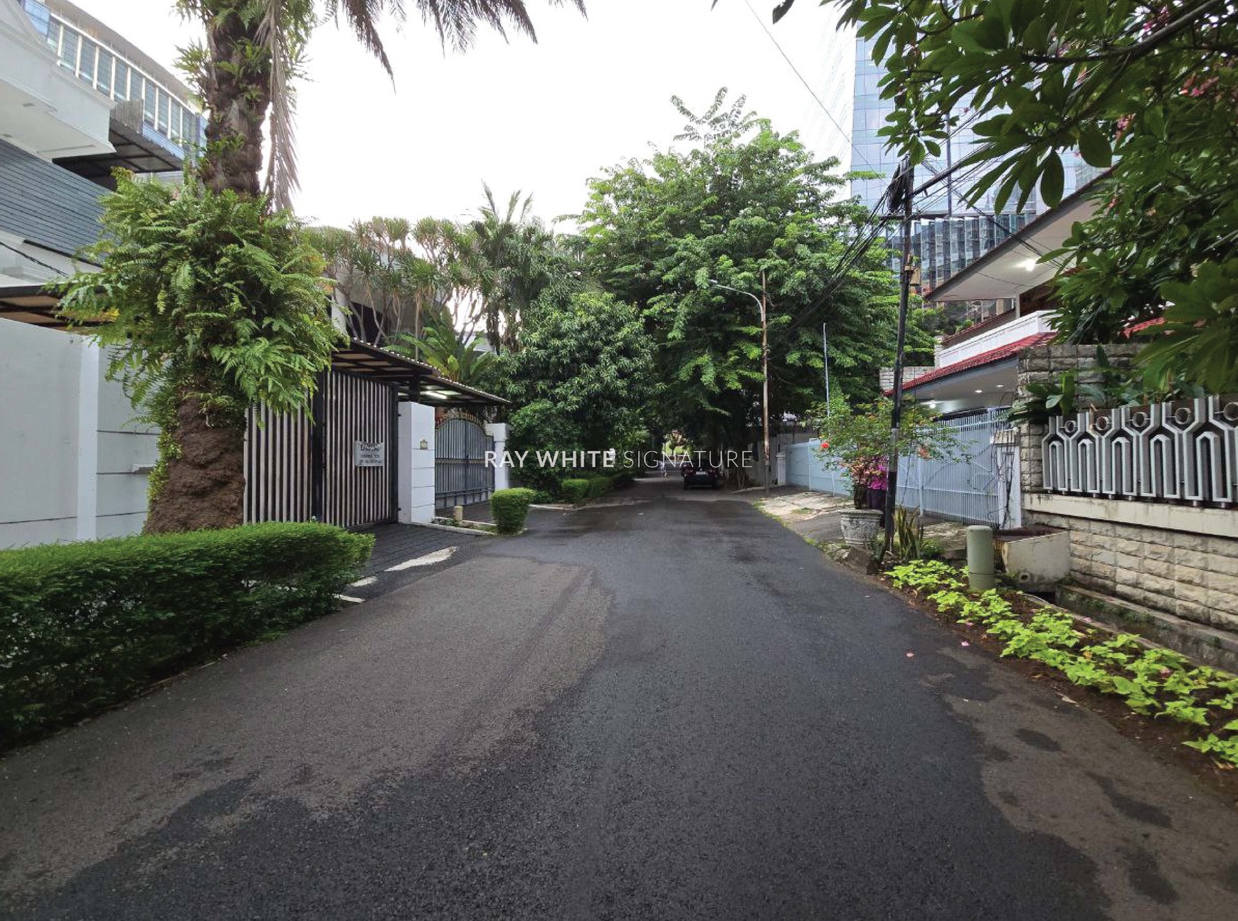 Rumah Mewah Lokasi Elite di Karang Asem Utara Kuningan