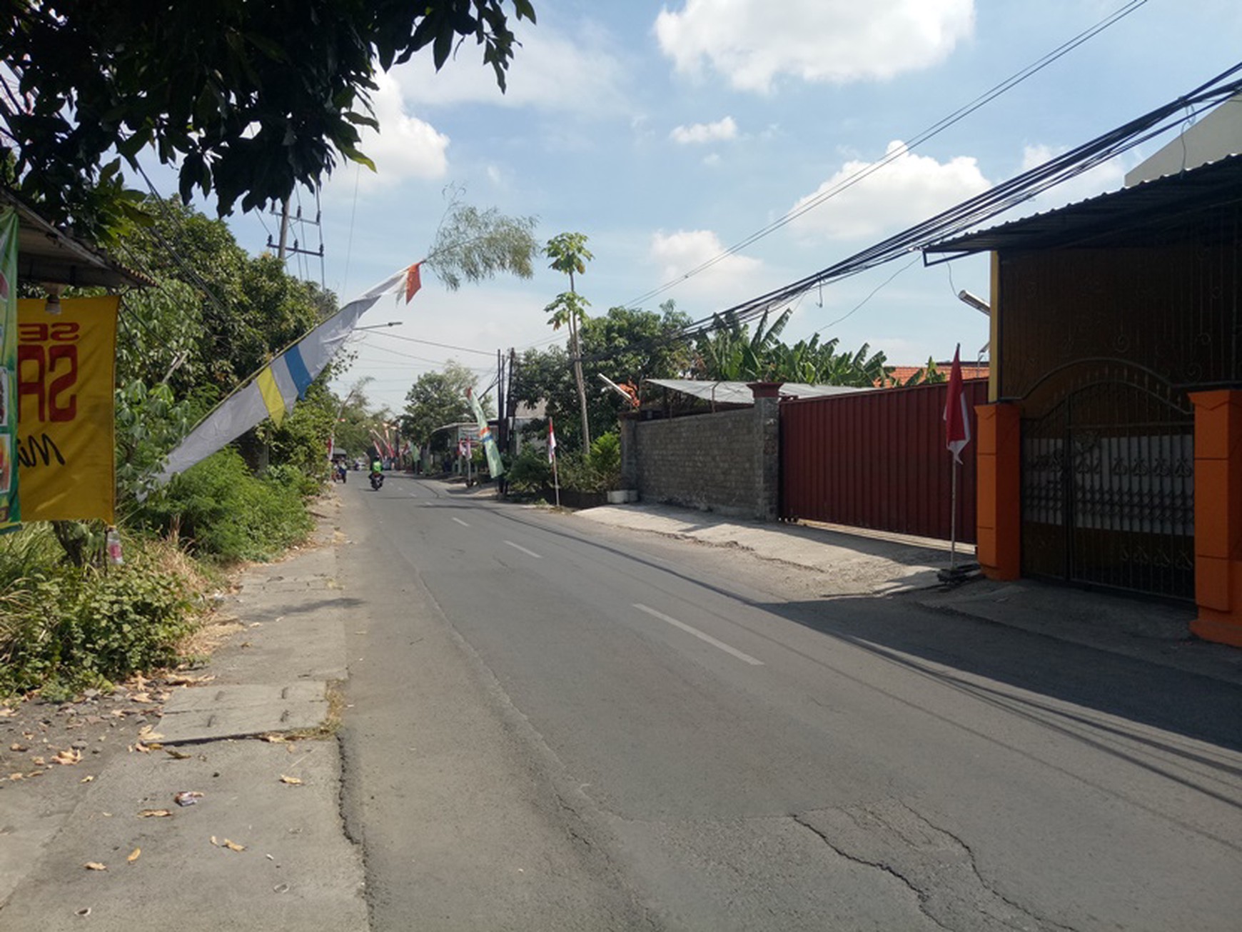 Lelang Gudang, Kantor di Jl. Sambikerep, Lakarsantri, Surabaya