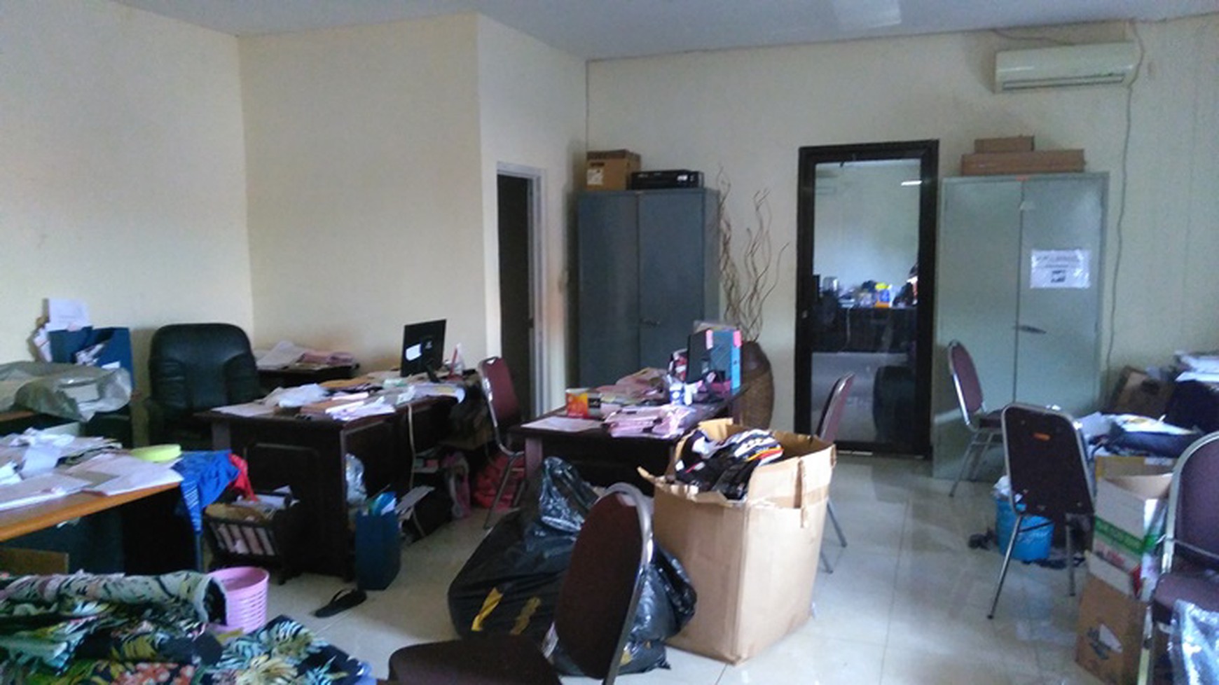 Lelang Gudang, Kantor di Jl. Sambikerep, Lakarsantri, Surabaya