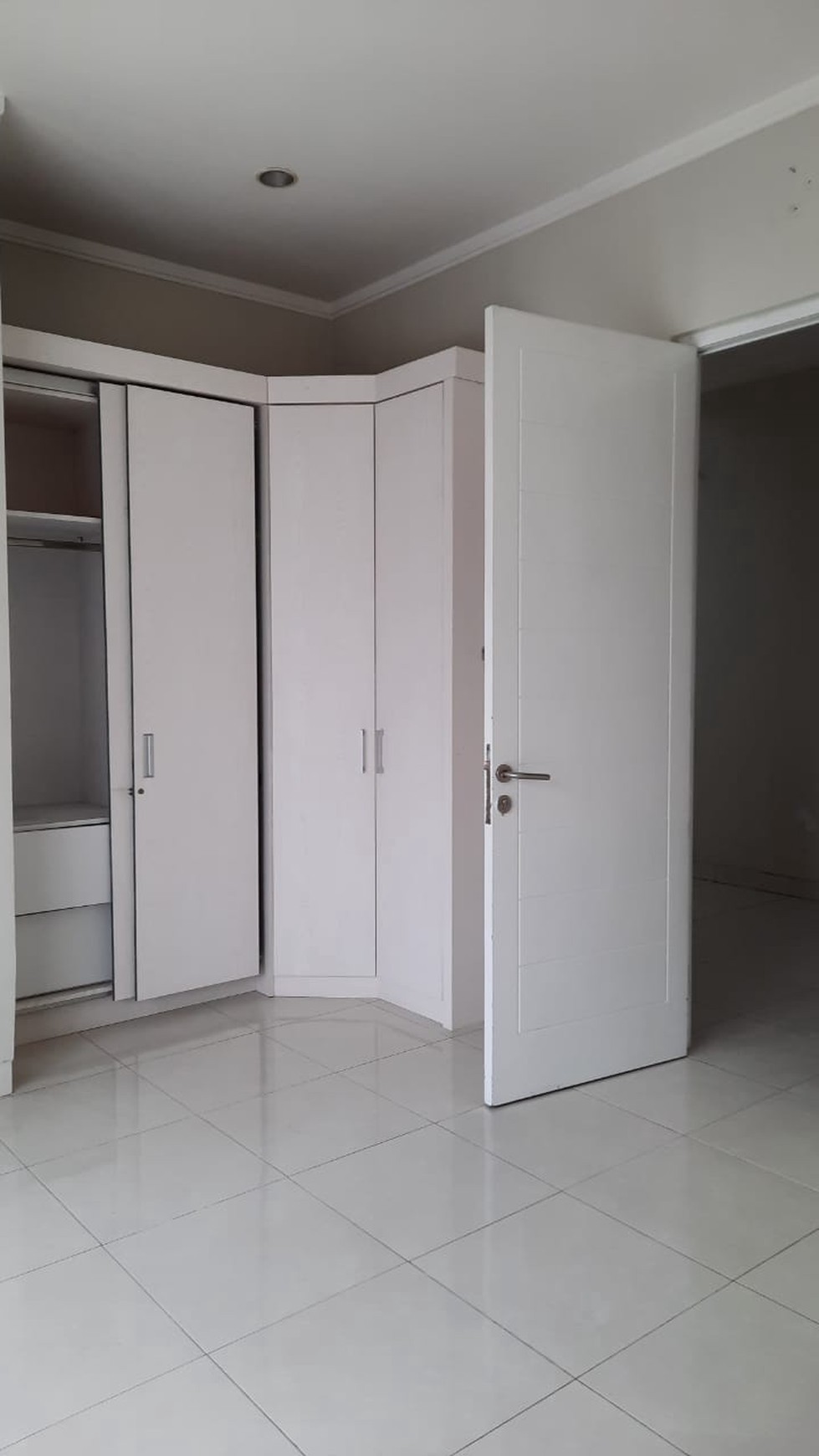 Rumah Bagus Diarea Cluster Discovery, Akses Gate Tol Parigi