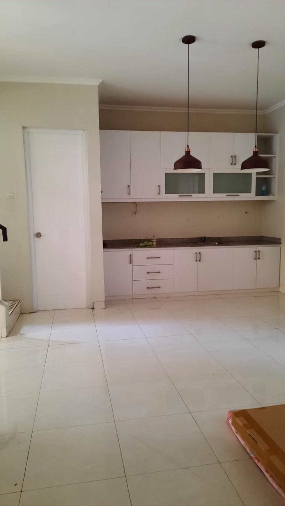 Rumah Bagus Diarea Cluster Discovery, Akses Gate Tol Parigi