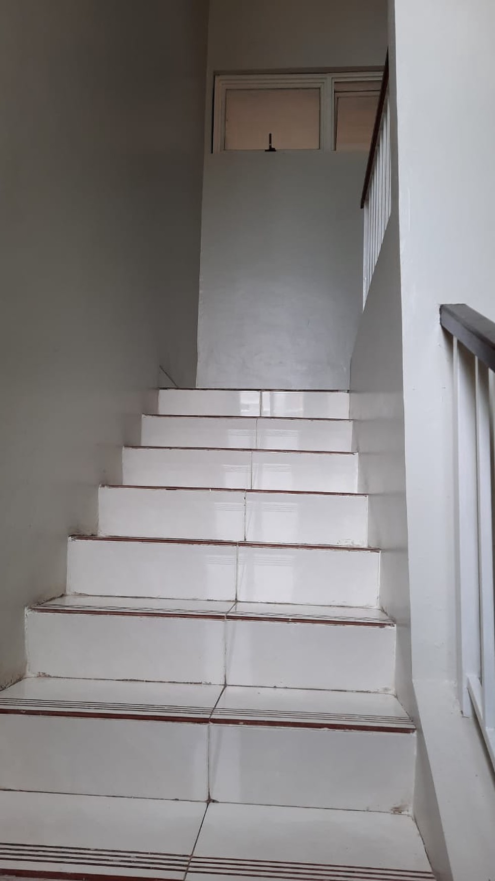 Rumah Bagus Diarea Cluster Discovery, Akses Gate Tol Parigi