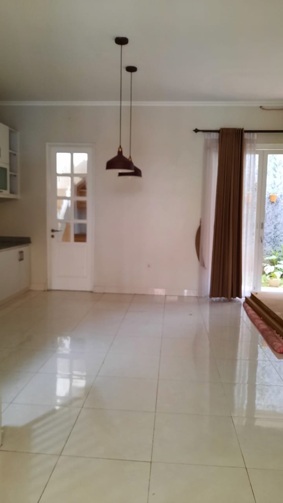 Rumah Bagus Diarea Cluster Discovery, Akses Gate Tol Parigi