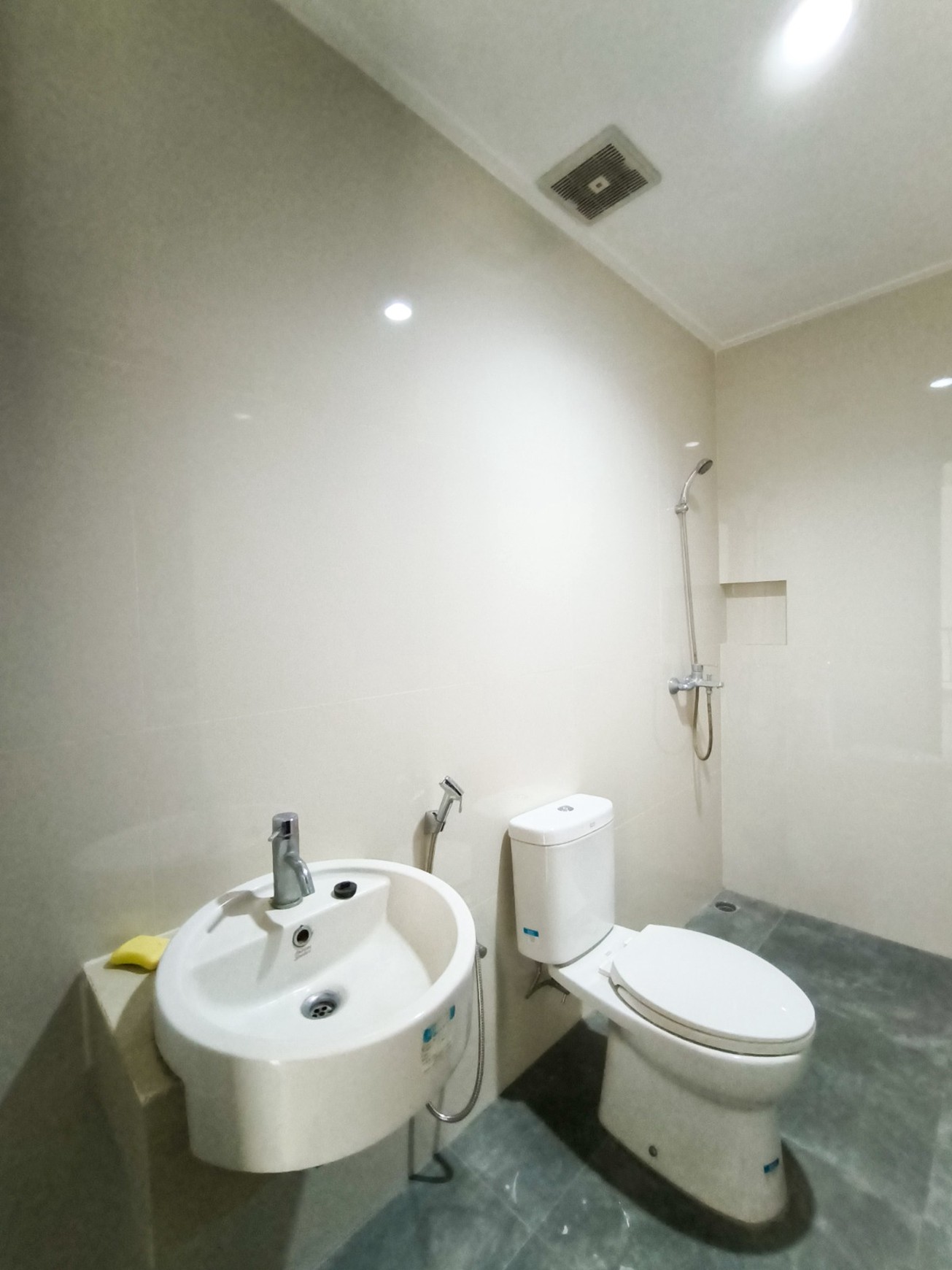 Rumah Bagus,jalan lebar di Bintaro Jaya tangsel