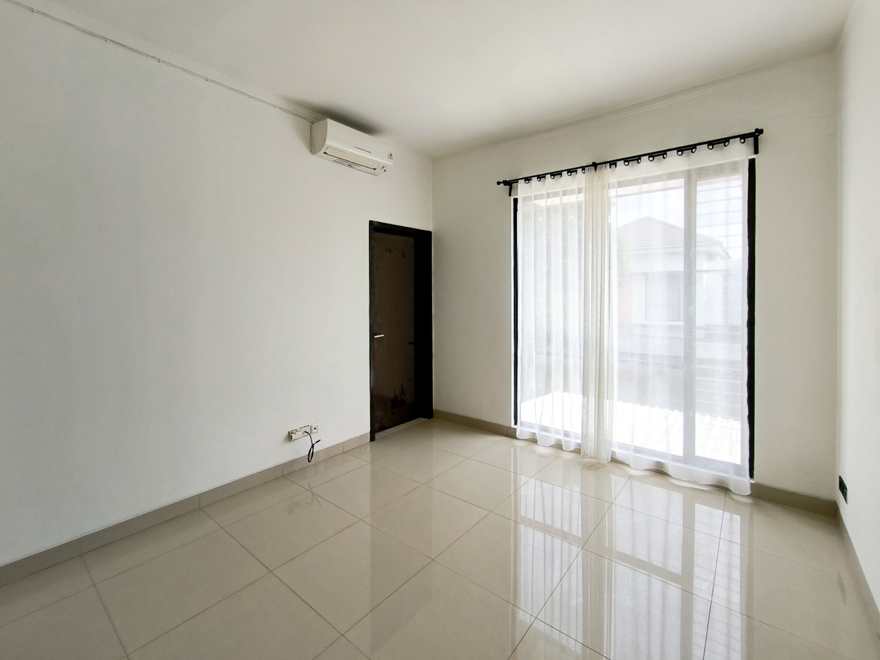 Rumah Bagus,jalan lebar di Bintaro Jaya tangsel