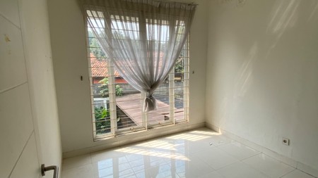 Rumah Bagus,nyaman,lokasi oke di Bintaro Jaya Tangsel