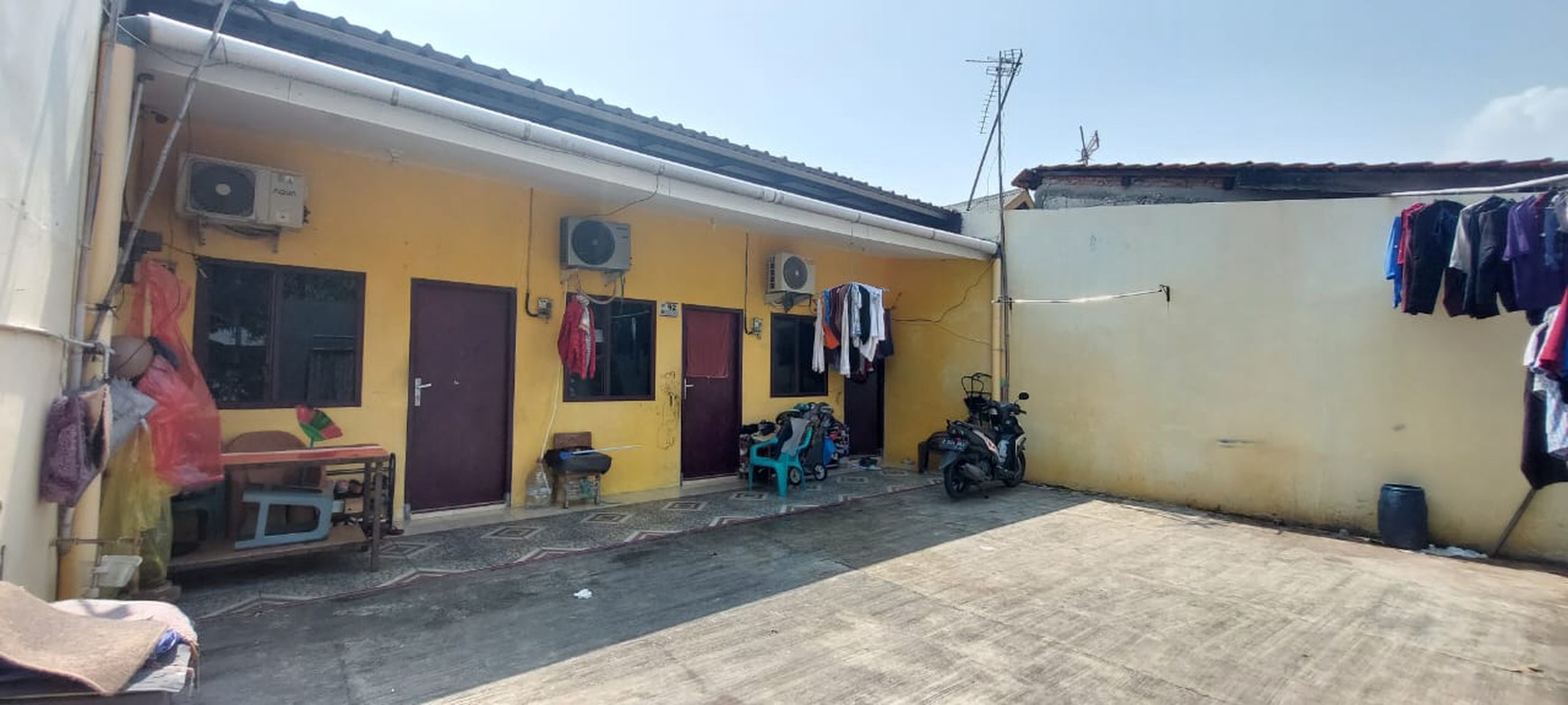 Dijual Lahan Plus Kontrakan - Peluang Emas di Lokasi Super Strategis!