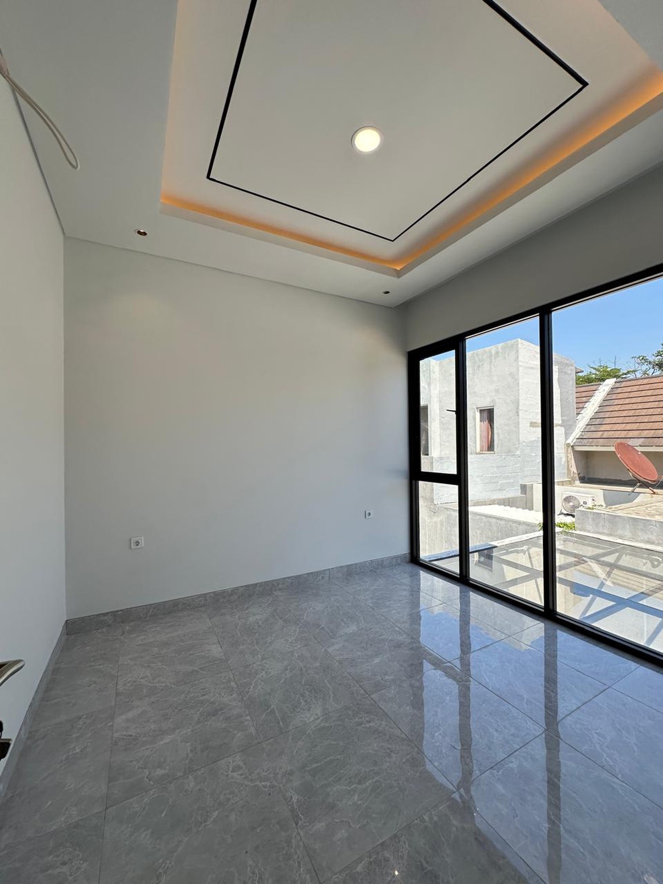 Murah Rp.2 Milyar-an Rumah Dijual The Greenlake Citraland Surabaya Dekat Pakuwon Indah, Royal Residence, Dian Istana, Wisata Bukit Mas