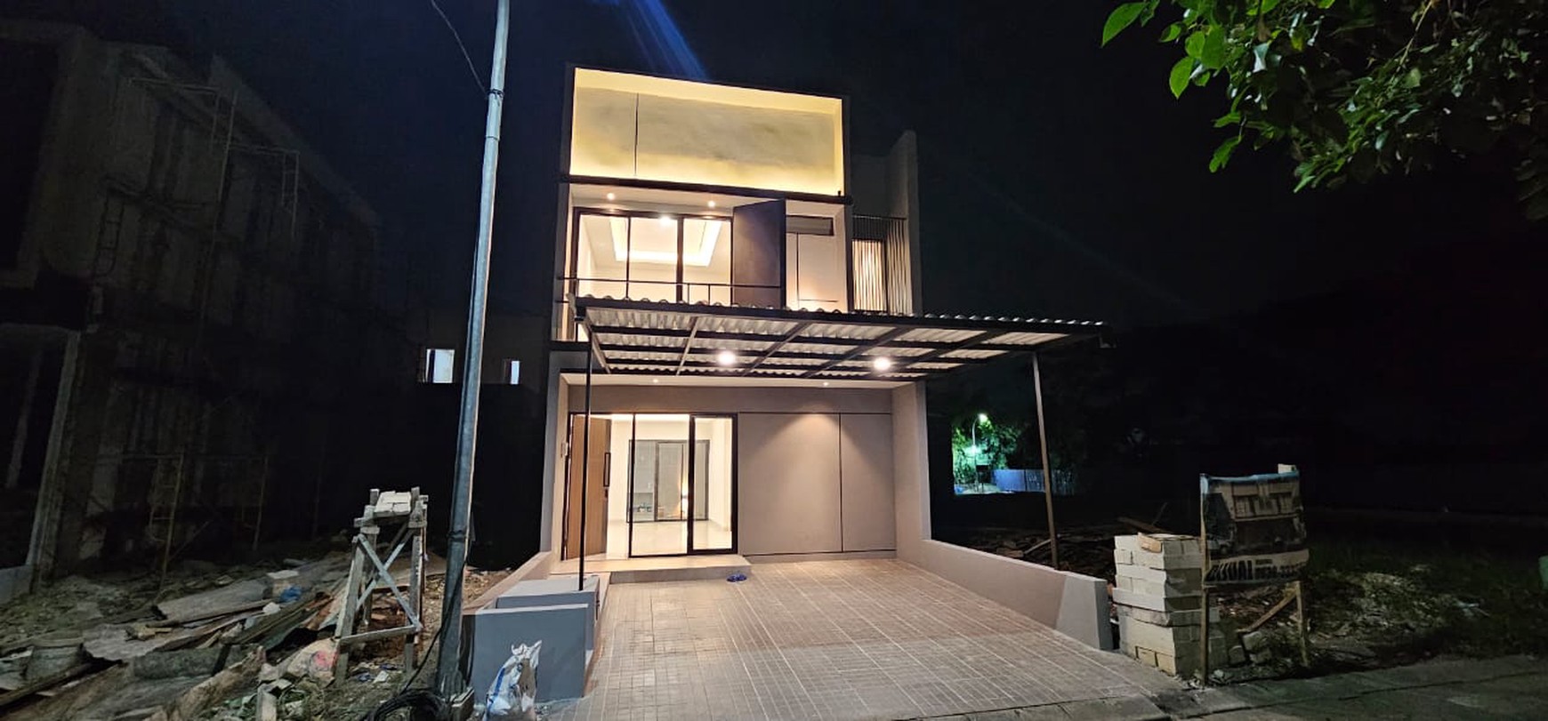 Murah Rp.2 Milyar-an Rumah Dijual The Greenlake Citraland Surabaya Dekat Pakuwon Indah, Royal Residence, Dian Istana, Wisata Bukit Mas