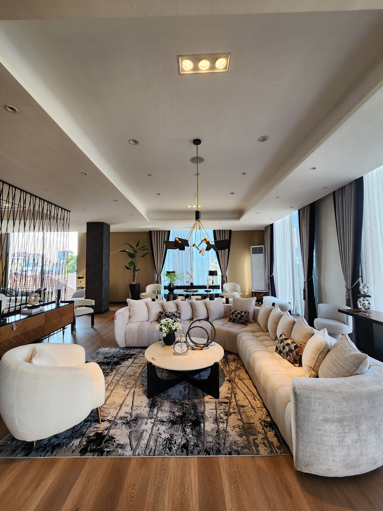 Grand Building made with state-of-the art building materials and interior