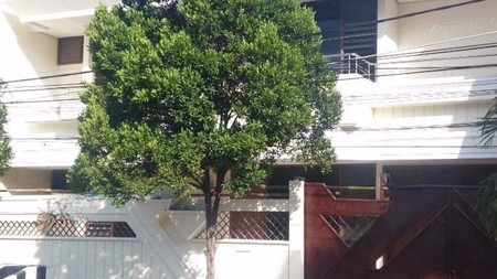 Disewakan Rumah 2 Lantai Dharmahusada Permai Belakang Galaxy Mall Surabaya