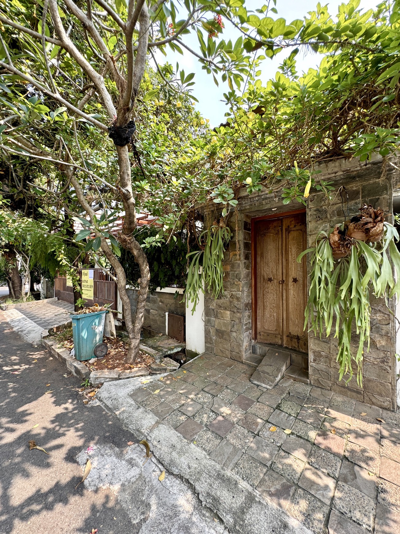 Dijual Rumah di Bumi Bintaro Permai, Jakarta Selatan