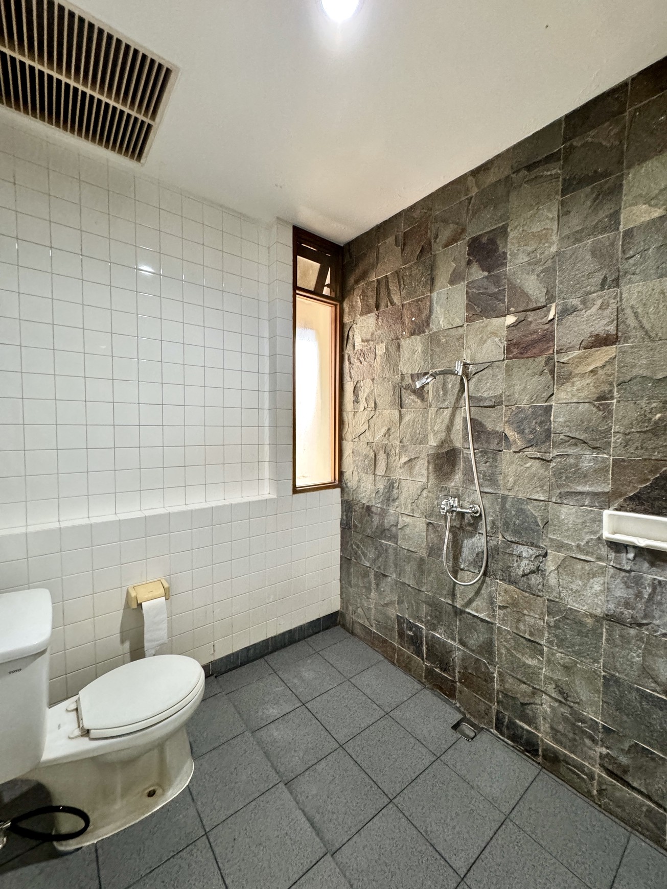 Dijual Rumah di Bumi Bintaro Permai, Jakarta Selatan