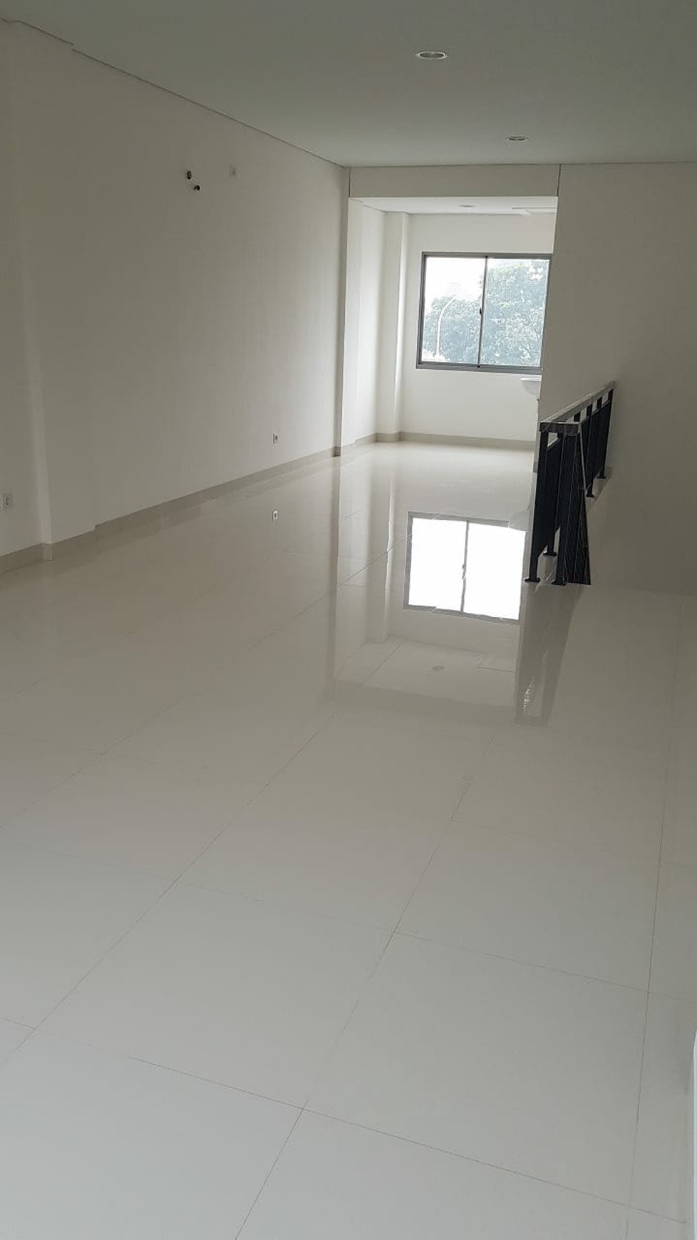Ruko 3 Lantai di Pasar Modern Timur BSD