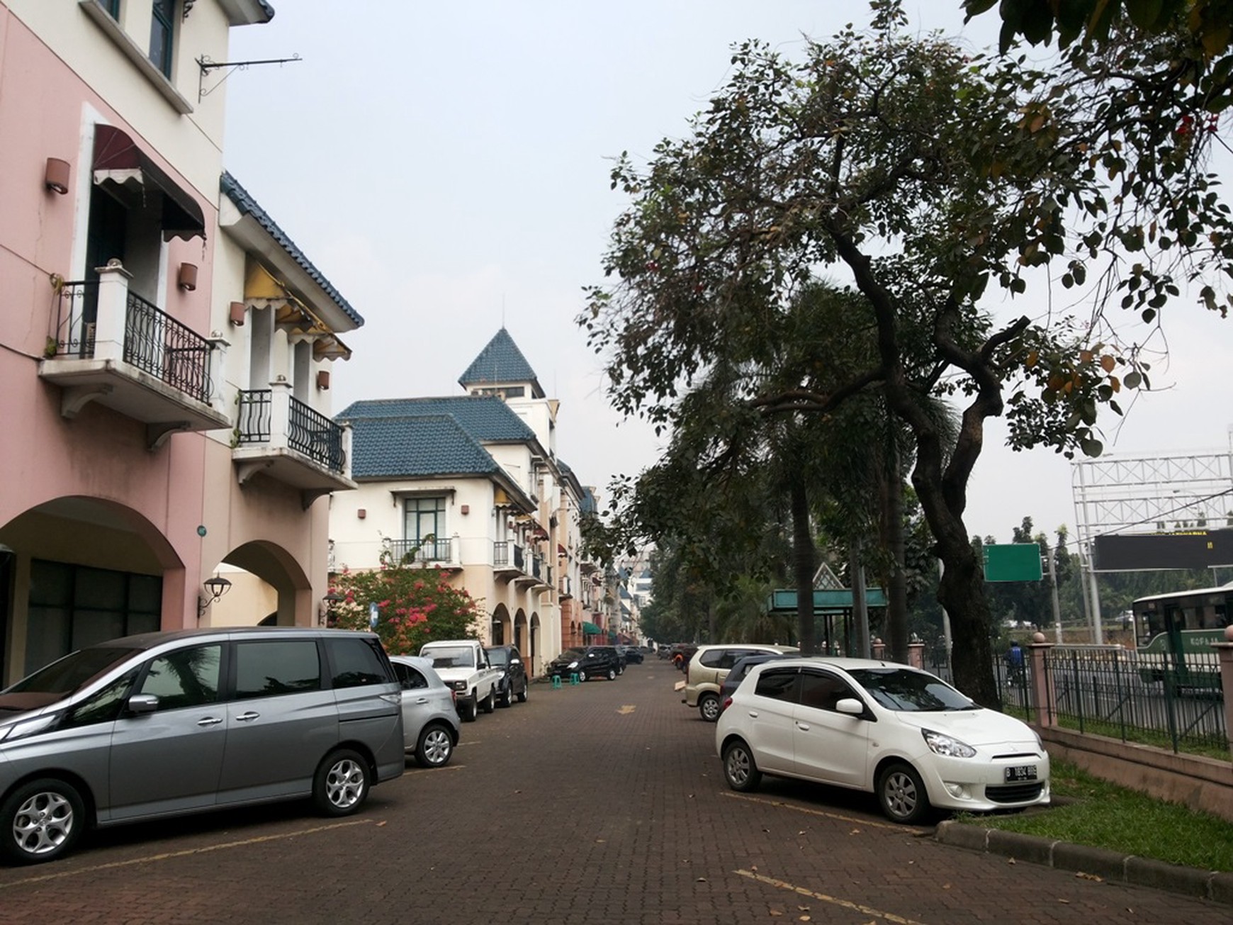 Ruko 3,5 Lantai Siap Pakai Diarea Lebak Bulus, Akses Gatte Tol TB Simatupang