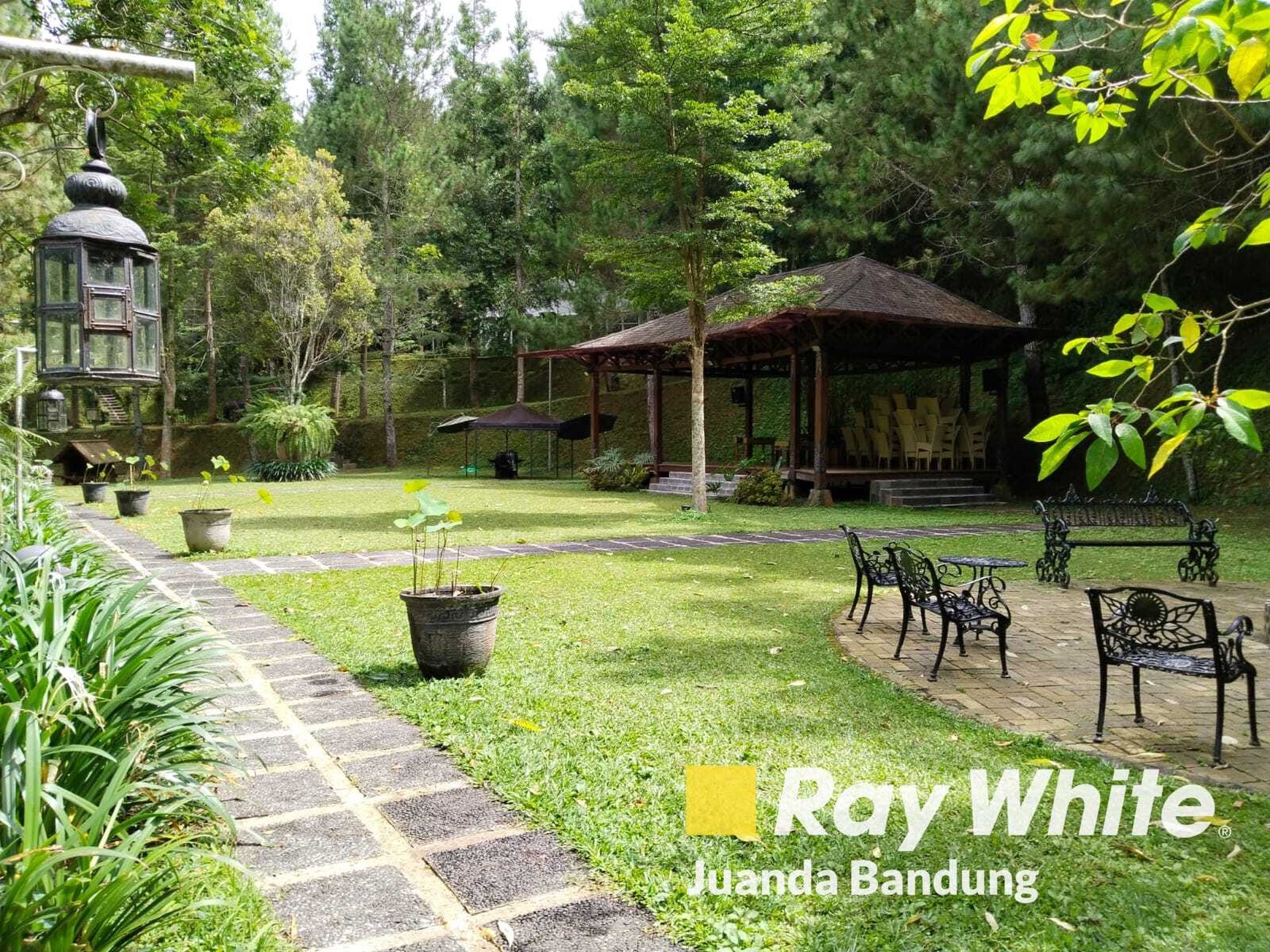 Langka! Villa resort aktif di Maribaya Lembang sangat Asri Nyaman dan menguntungkan!!