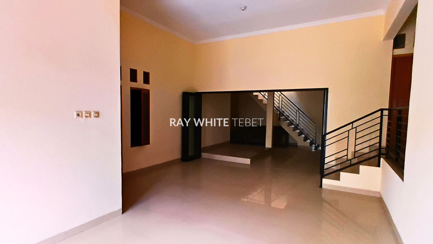 Rumah 2 Lantai Luas dan Lega di Cimanggis, Depok