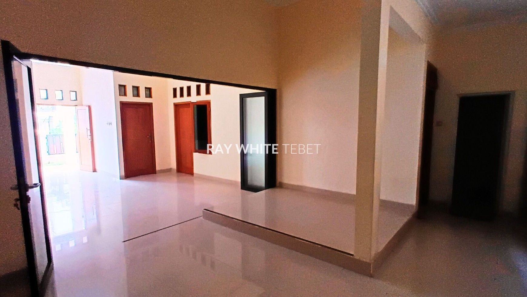 Rumah 2 Lantai Luas dan Lega di Cimanggis, Depok