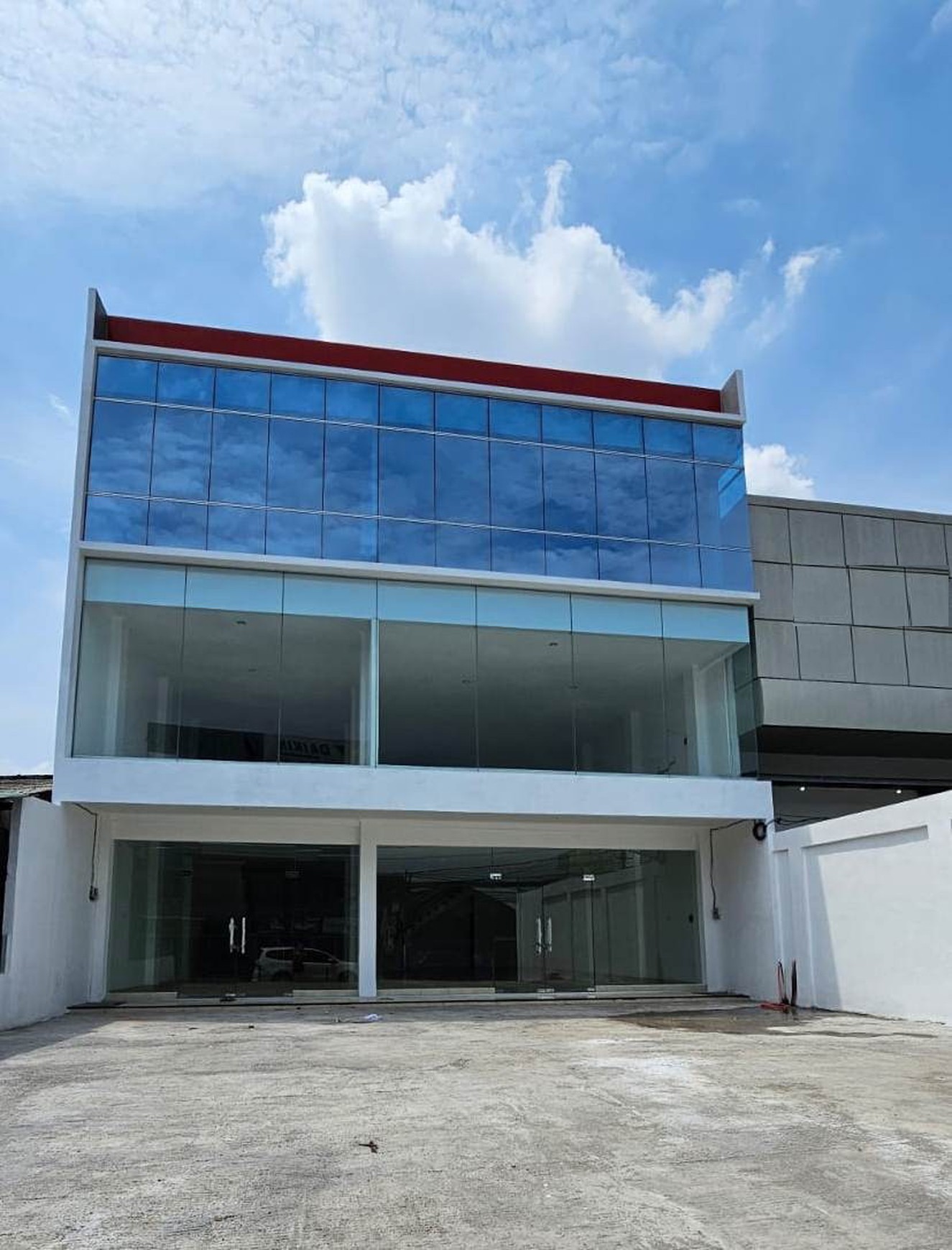 Ruko Siap Pakai 3,5Lantai, Diarea Rempoa Akses Gate Tol Veteran-Jorr 