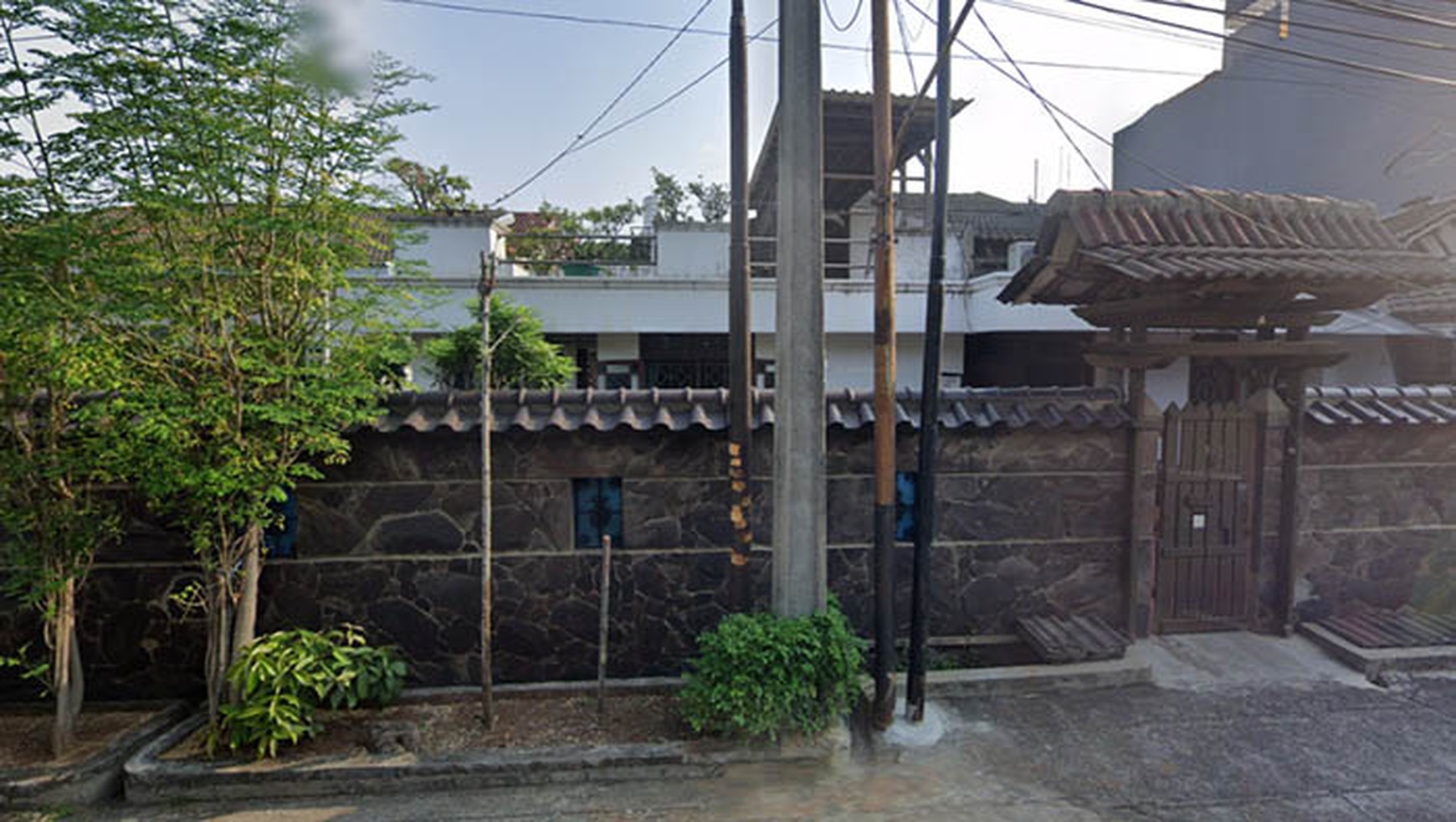 Rumah Kelapa Puyuh, Kelapa Gading