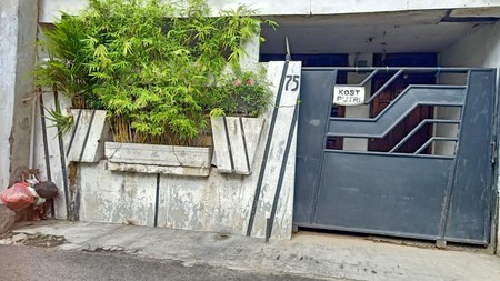 Rumah Bagus Siap Huni Dijual Petemon Sidomulyo Surabaya