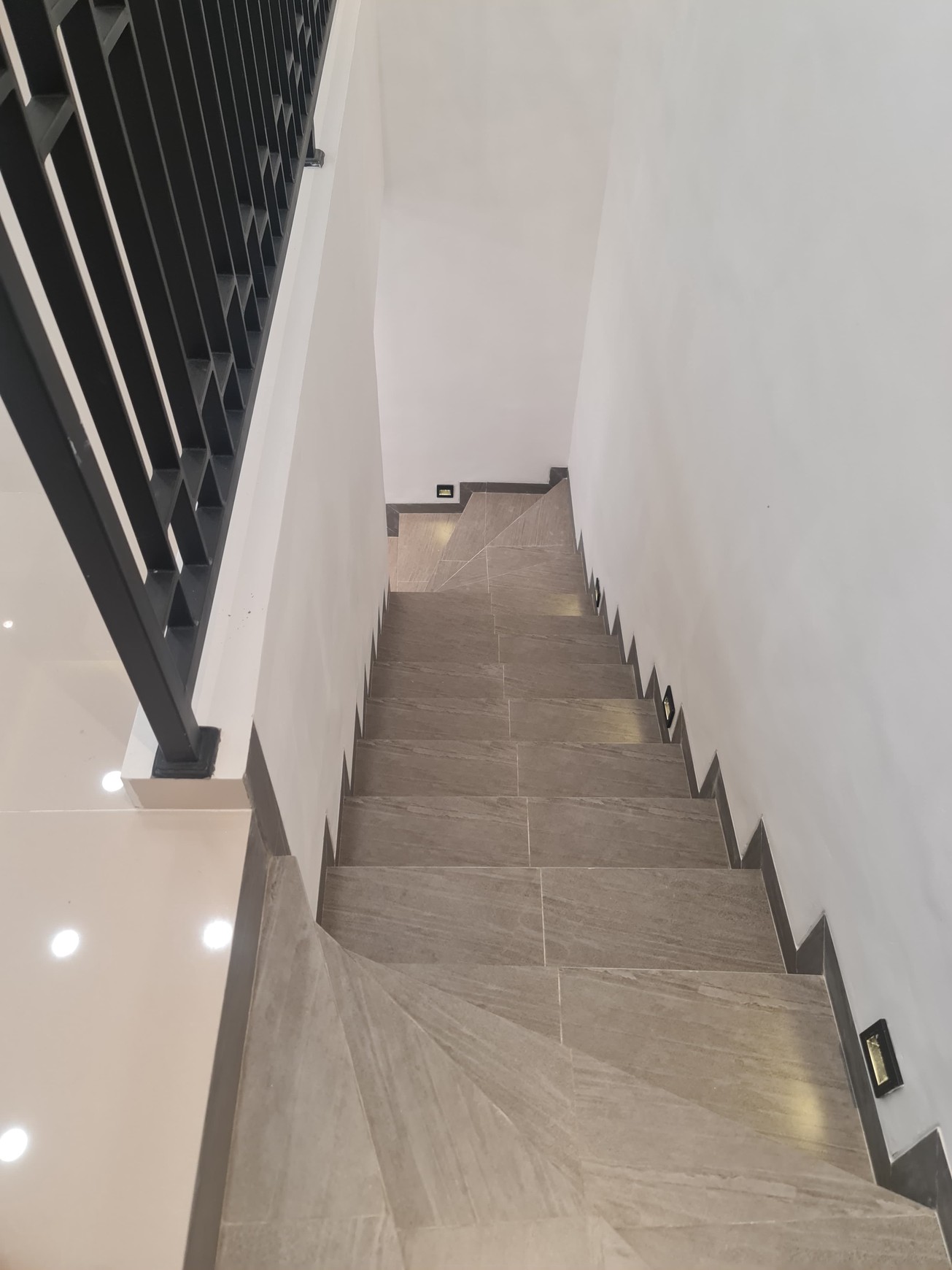 Dijual Rumah Baru di Darmo Permai Timur Surabaya Barat