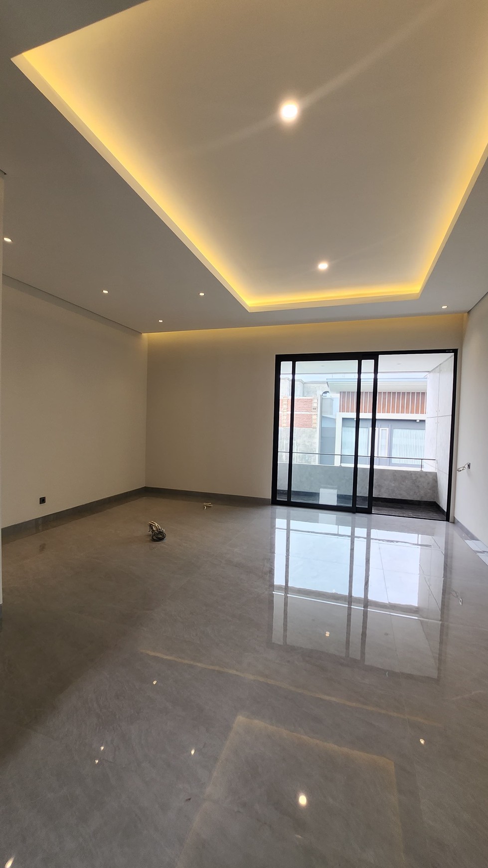 Pakuwon Indah New Baru PREMIUM Quality Surabaya Barat