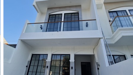 MURAH Rp.2 Milyar-an Rumah Dijual Rumah Baru Darmo Permai Timur Surabaya Dekat Pakuwon Indah, Royal Residence, Dian Istana, Wisata Bukit Mas
