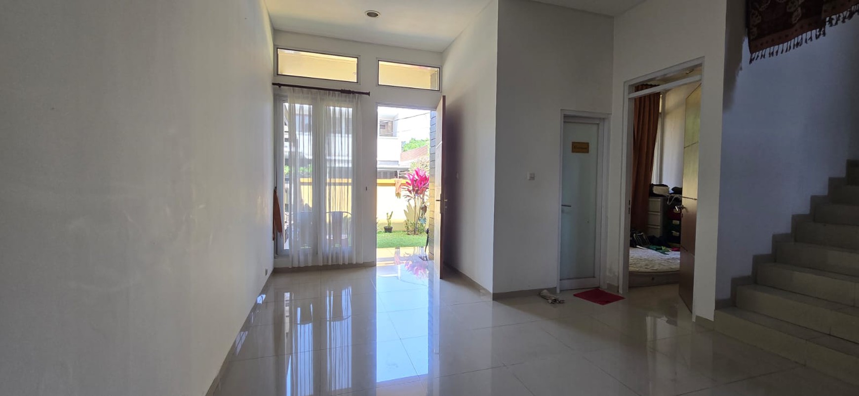 Rumah Bagus 2 Lantai di Setraduta Bandung Utara