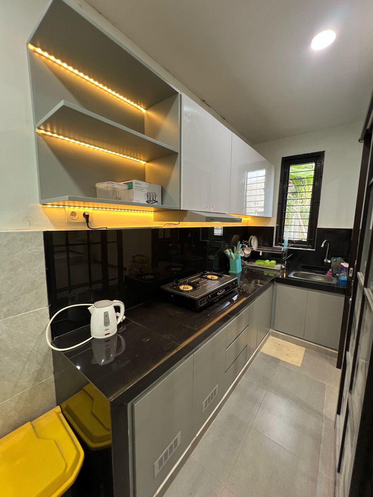 Rumah Siap Huni di Sidoarjo Selatan - Full AC, CCTV, Internet - Hanya 890 Juta!