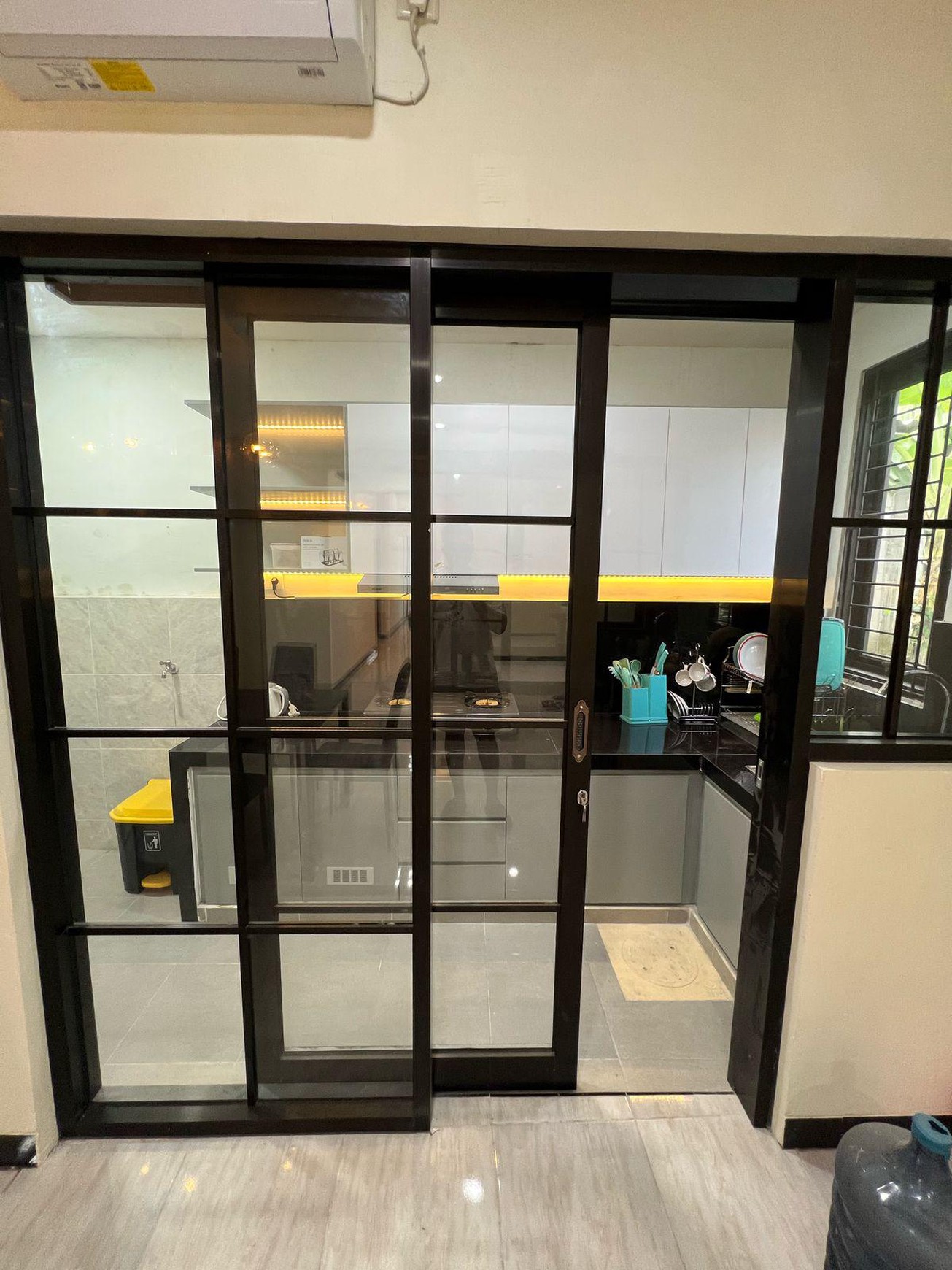 Rumah Siap Huni di Sidoarjo Selatan - Full AC, CCTV, Internet - Hanya 890 Juta!
